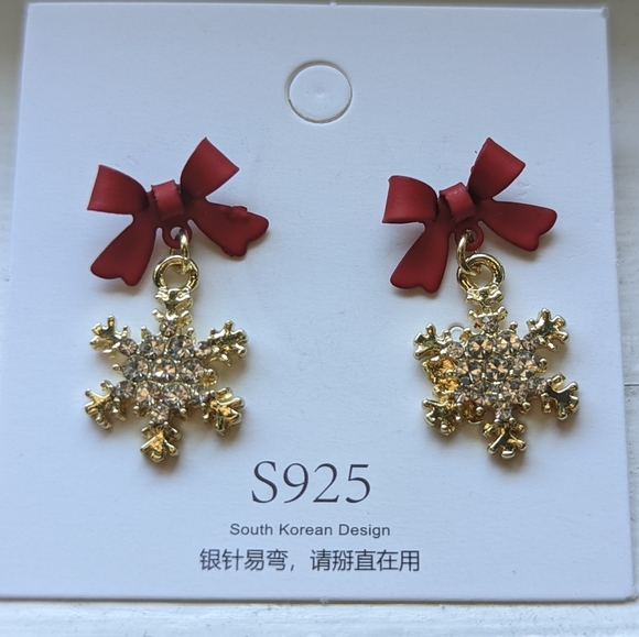 Earrings - Snowflake/bow - Picture 1 of 1